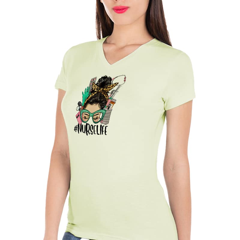 camiseta cuello v verde 2 muestra Camiseta cuello pico - Imagen 2